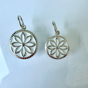 Lola Daisy Pendant - Silver & White